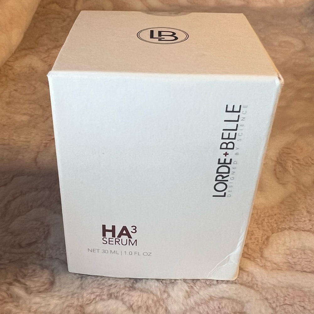 Nib Lorde + Belle HA3 Serum - White